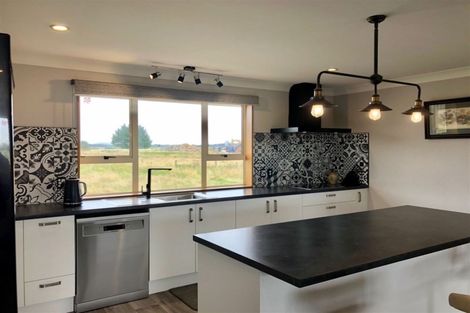 Photo of property in 381 Bay Road, West Plains, Invercargill, 9879