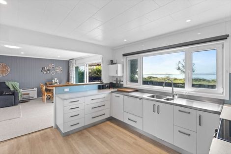 Photo of property in 77 Trewavas Street, Motueka, 7120