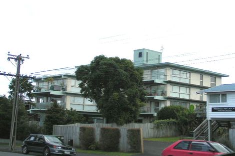 Photo of property in 2/6 Bruce Street, Northcote Point, Auckland, 0627