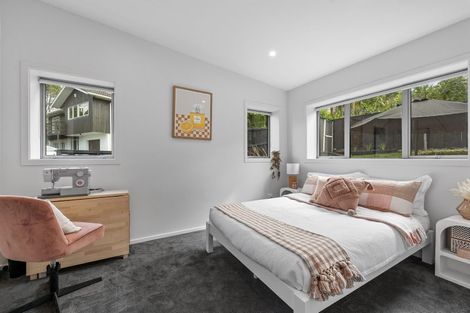 Photo of property in 21 King Richard Place, Browns Bay, Auckland, 0630