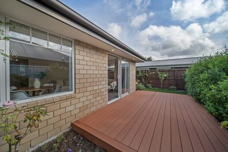 Photo of property in 4/249 Wairakei Road, Bryndwr, Christchurch, 8053