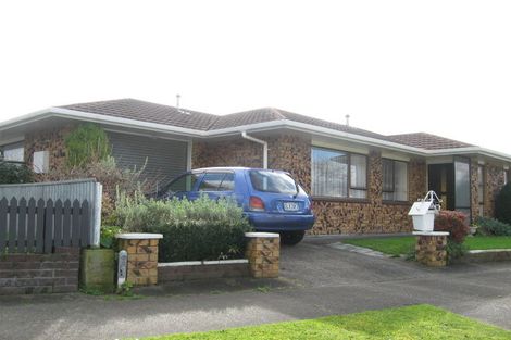 Photo of property in 1/11 Woodfield Avenue, Roslyn, Palmerston North, 4414