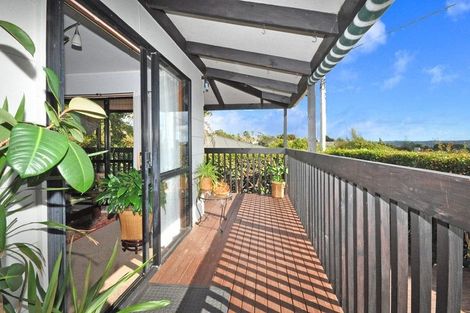 Photo of property in 2/20 Verbena Road, Birkdale, Auckland, 0626