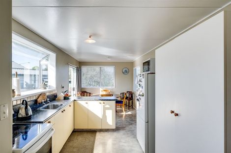 Photo of property in 68 Tait Drive, Greenmeadows, Napier, 4112