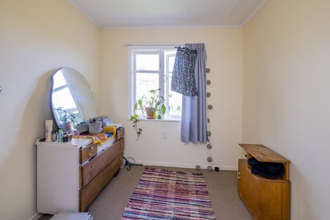 Photo of property in 4 Colenso Place, Otaki Beach, Otaki, 5512