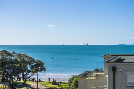 Photo of property in 15 The Strand, Takapuna, Auckland, 0622