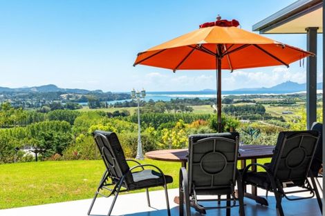 Photo of property in 2 Coastview Lane, Mangawhai, 0975
