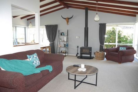 Photo of property in 39 Andrew Street, Waikanae, 5036