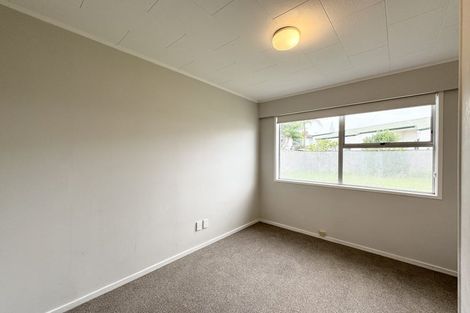 Photo of property in 9 Salamanca Road, Sunnynook, Auckland, 0620