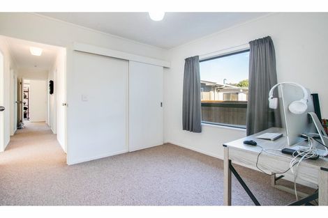 Photo of property in 15 Gillies Crescent, Waimarama, Havelock North, 4294