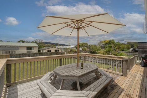 Photo of property in 37 Hornsea Road, Tairua, 3508