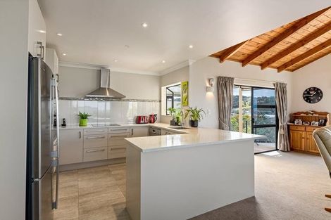 Photo of property in 16 Kahurangi Place, Snells Beach, 0920
