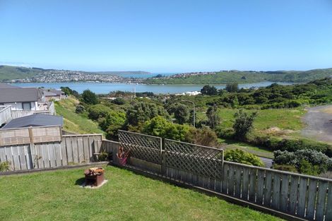 Photo of property in 1 Greenstone Place, Aotea, Porirua, 5024