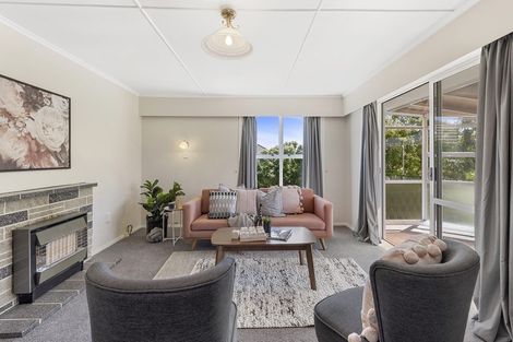 Photo of property in 130 Main Road, Titahi Bay, Porirua, 5022