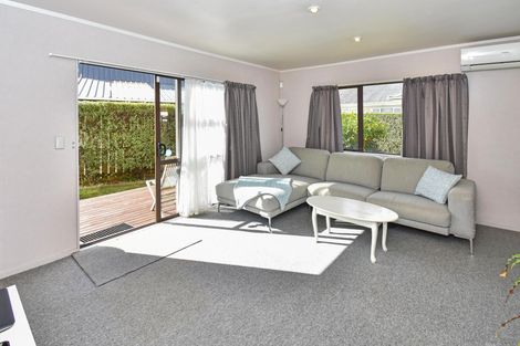 Photo of property in 2/17 Wedgwood Avenue, Mangere East, Auckland, 2024