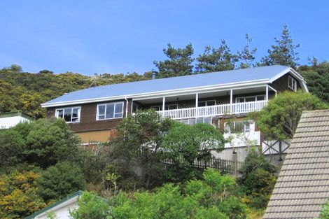 Photo of property in 26 Southern Cross Crescent, Island Bay, Wellington, 6023
