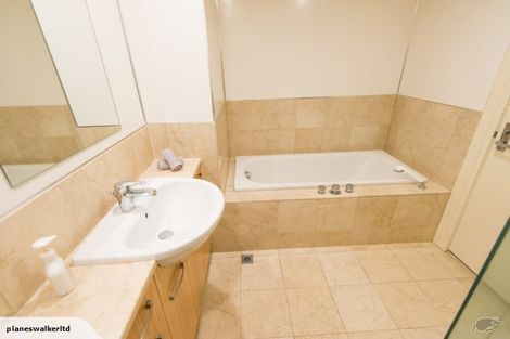 Photo of property in The Metropolis Apartments, 809/1 Courthouse Lane, Auckland Central, Auckland, 1010