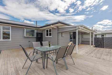 Photo of property in 134 Ruamahanga Crescent, Terrace End, Palmerston North, 4410