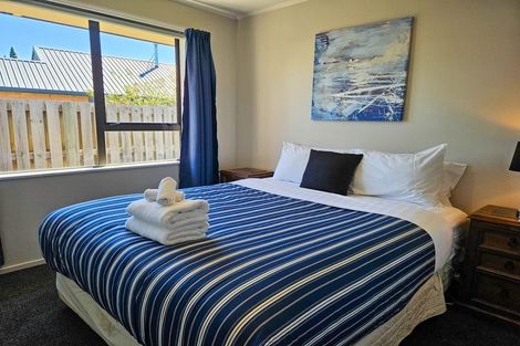Photo of property in 1 Dwyer Place, Lake Tekapo, 7999