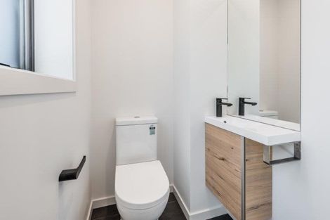 Photo of property in 1 Kapuka Lane, Wanaka, 9305