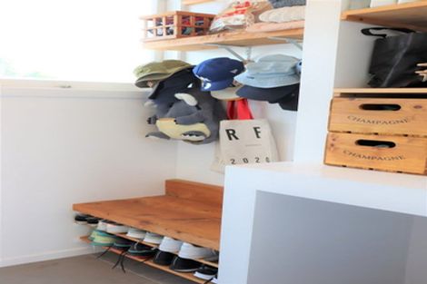 Photo of property in 45 Totara Road, Te Atatu Peninsula, Auckland, 0610