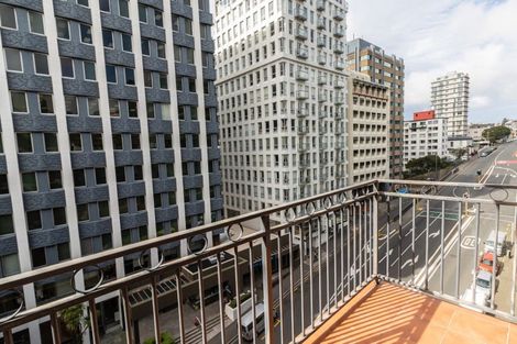 Photo of property in Atrium Towers, 6e/154 The Terrace, Wellington Central, Wellington, 6011