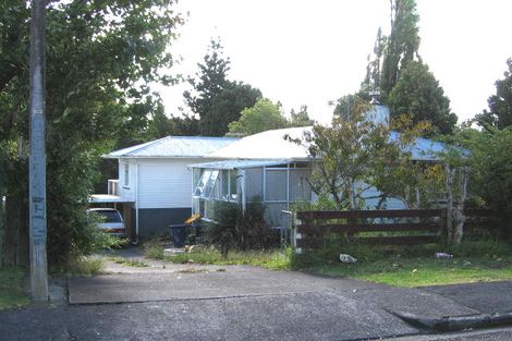 Photo of property in 32 Glen Marine Parade, Glendene, Auckland, 0602