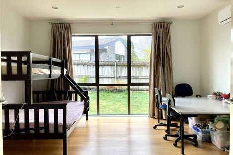 Photo of property in 73 Sturges Road, Henderson, Auckland, 0612