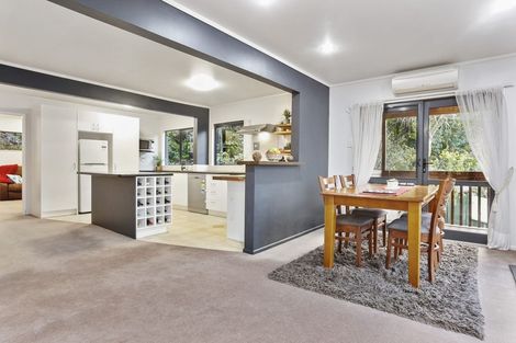 Photo of property in 30 Wood Bay Road, Titirangi, Auckland, 0604