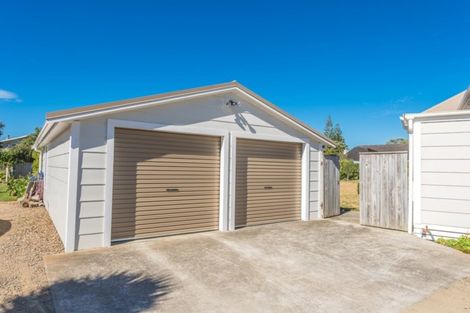 Photo of property in 8a Tirimoana Place, Otamatea, Whanganui, 4501