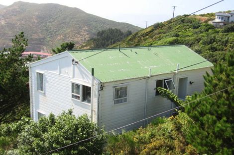 Photo of property in 1/65 Mandalay Terrace, Khandallah, Wellington, 6035