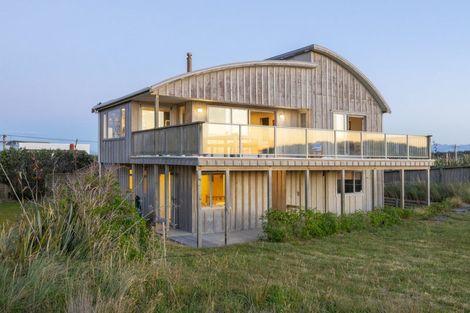 Photo of property in 22a Marine Parade South, Foxton Beach, Foxton, 4815