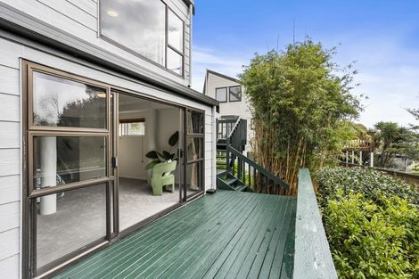 Photo of property in 8 Lynngate Place, Hillcrest, Auckland, 0627