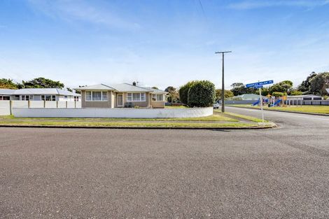 Photo of property in 20 Ramanui Avenue, Hawera, 4610