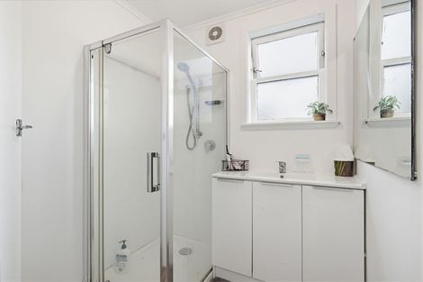 Photo of property in 10 Igloo Place, Red Hill, Papakura, 2110