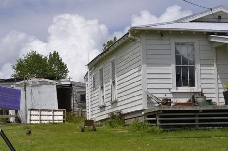 Photo of property in 34 Whakapirau Road, Maungaturoto, 0583