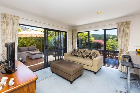 Photo of property in 27 Mcewen Crescent, Riverstone Terraces, Upper Hutt, 5018