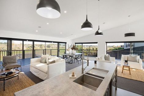 Photo of property in 17 Vogel Place, Cambridge, 3434