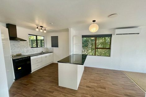 Photo of property in 87 Solar Road, Glen Eden, Auckland, 0602