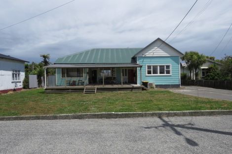 Photo of property in 56 Queen Street, Westport, 7825