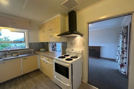 Photo of property in 28 High Street West, Waitara, 4320