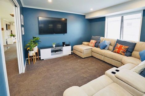 Photo of property in 266 Dixon Road, Fitzroy, Hamilton, 3206