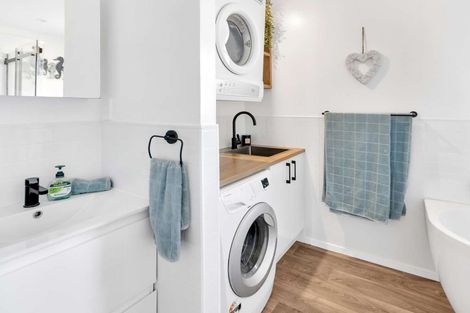 Photo of property in 10 Bay Grove, Pukehangi, Rotorua, 3015