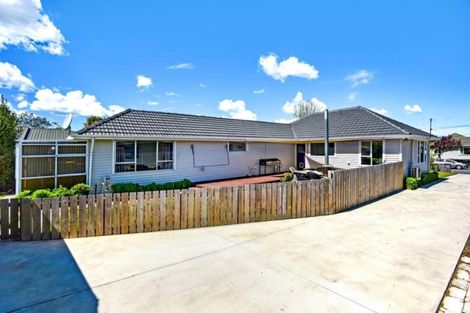 Photo of property in 9 Dunedin Street, Redwood, Christchurch, 8051