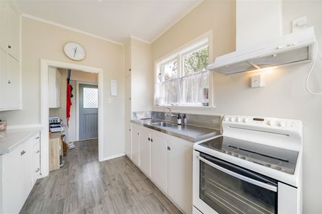 Photo of property in 4 Treadwell Street, Naenae, Lower Hutt, 5011