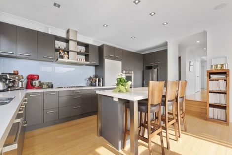 Photo of property in 6 Regent Street, Devonport, Auckland, 0624