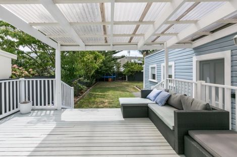 Photo of property in 137 Vigor Brown Street, Napier South, Napier, 4110