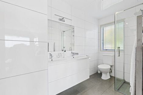 Photo of property in 18 Hine Street, New Plymouth, 4310