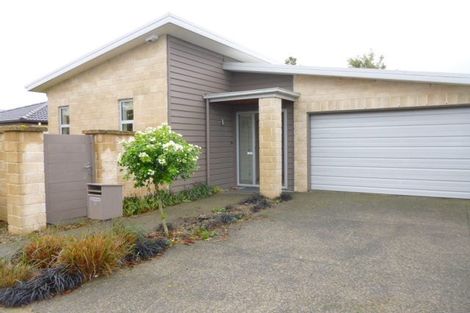 Photo of property in 5 Crofton Road, Harewood, Christchurch, 8051