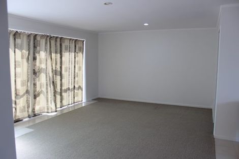 Photo of property in 2/111 Whitford Road, Somerville, Auckland, 2014